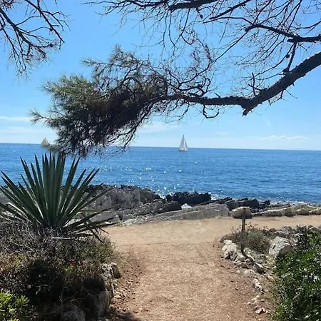 Appartement Luxe Vue Mer Au Pied Du Cap D'Antibes Lägenhet